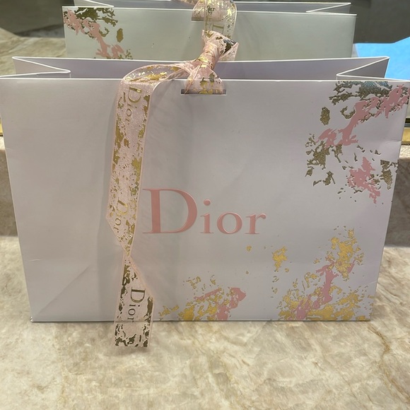 DIOR GIFT BAG! Brand new with ribbon! - Picture 6 of 8